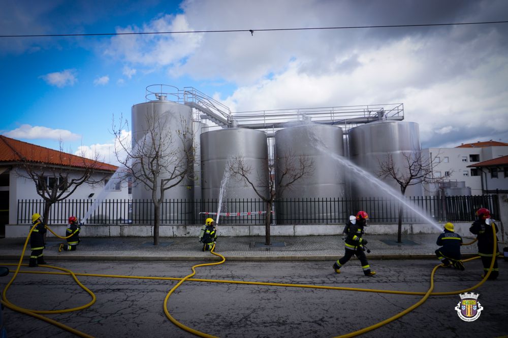Simulacro de incêndio industrial